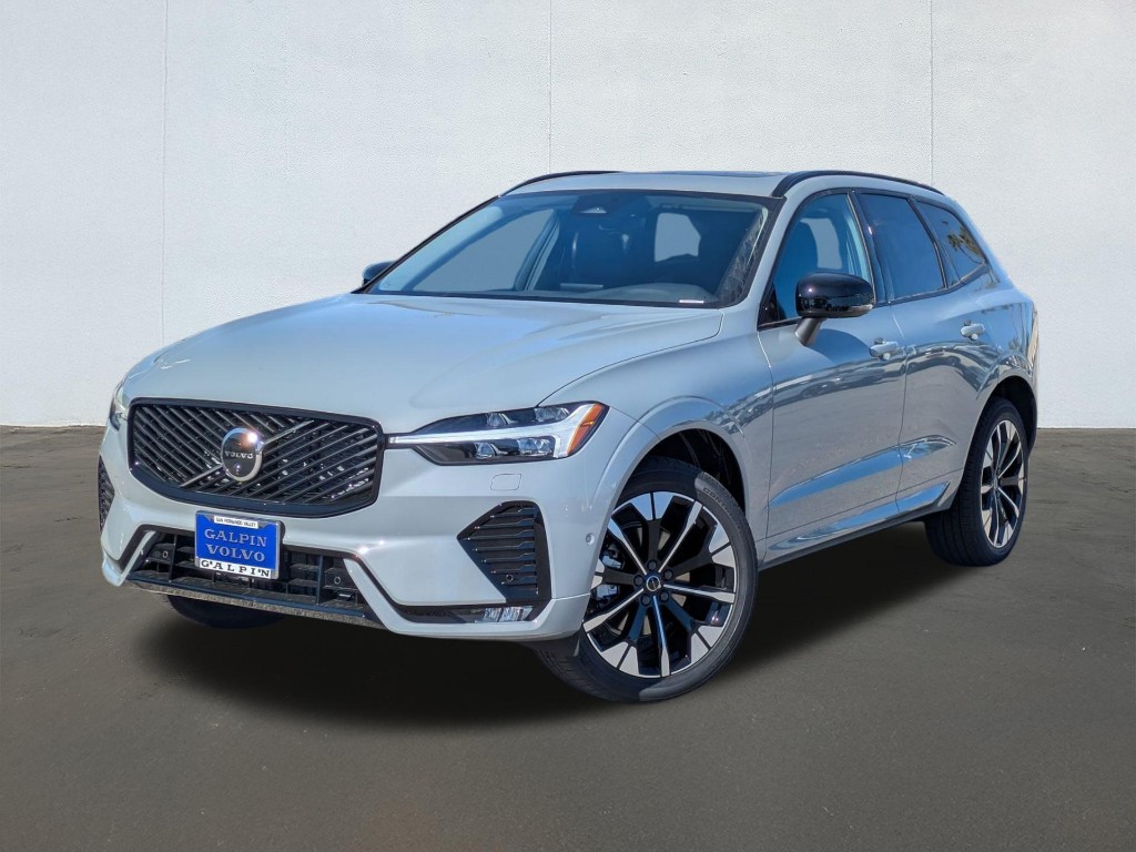 2026 Volvo XC60 B5 Plus Dark