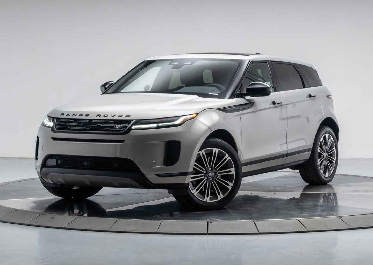 2026 Land Rover Range Rover Evoque S