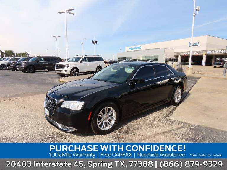 2017 Chrysler 300-Series Limited RWD