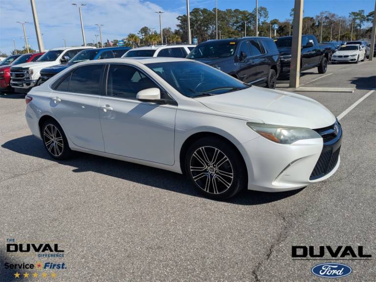 2016 Toyota Camry SE