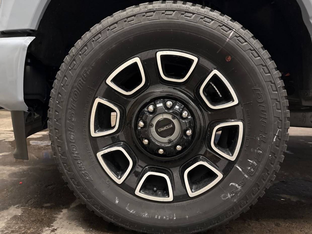 2025 Ford F-350 Super Duty Platinum - Photo 7