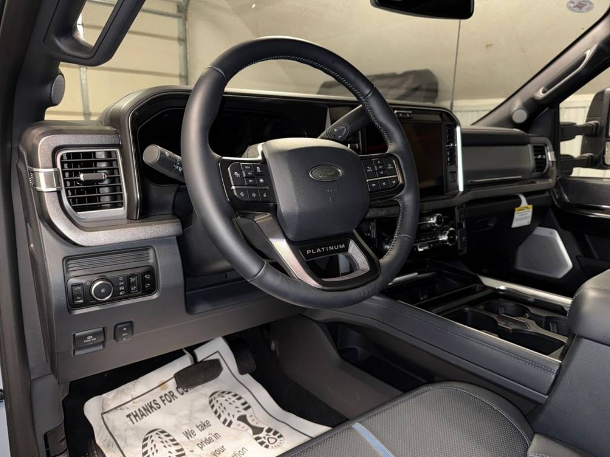2025 Ford F-350 Super Duty Platinum - Photo 20