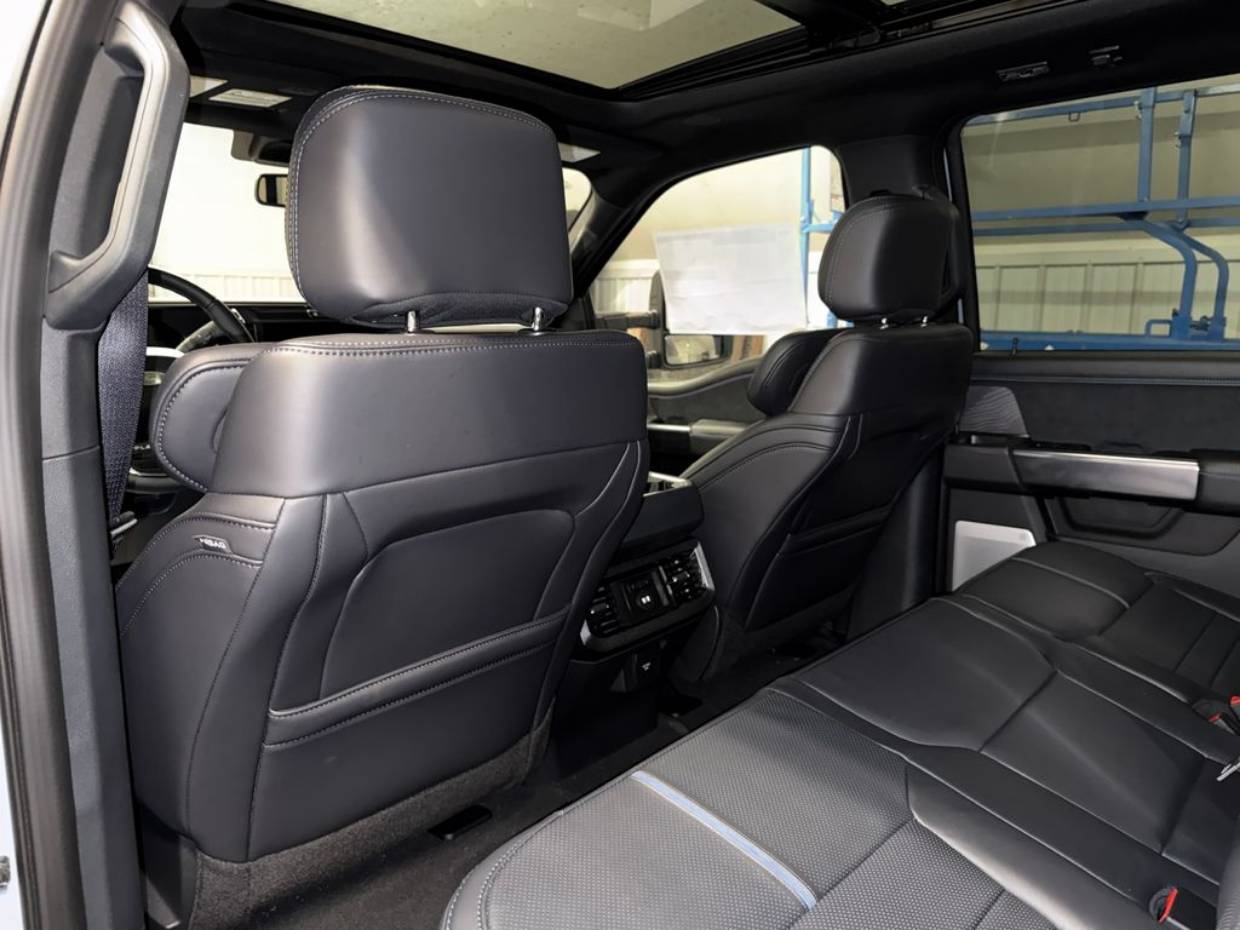 2025 Ford F-350 Super Duty Platinum - Photo 22
