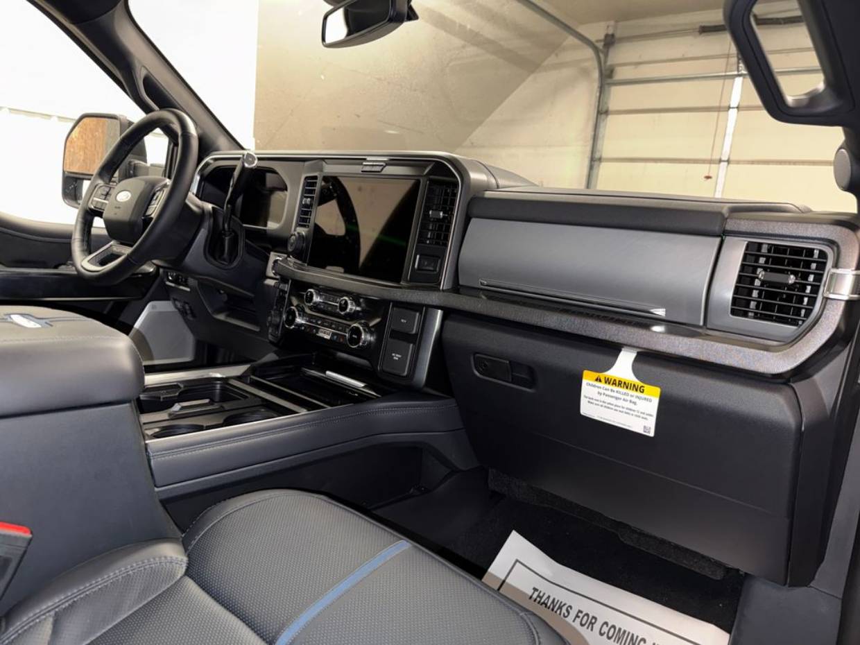 2025 Ford F-350 Super Duty Platinum - Photo 27