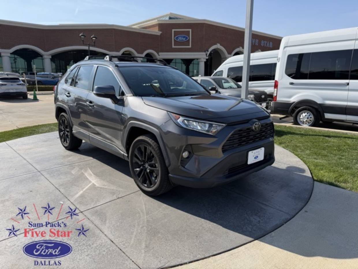 2020 Toyota RAV4 XLE Premium