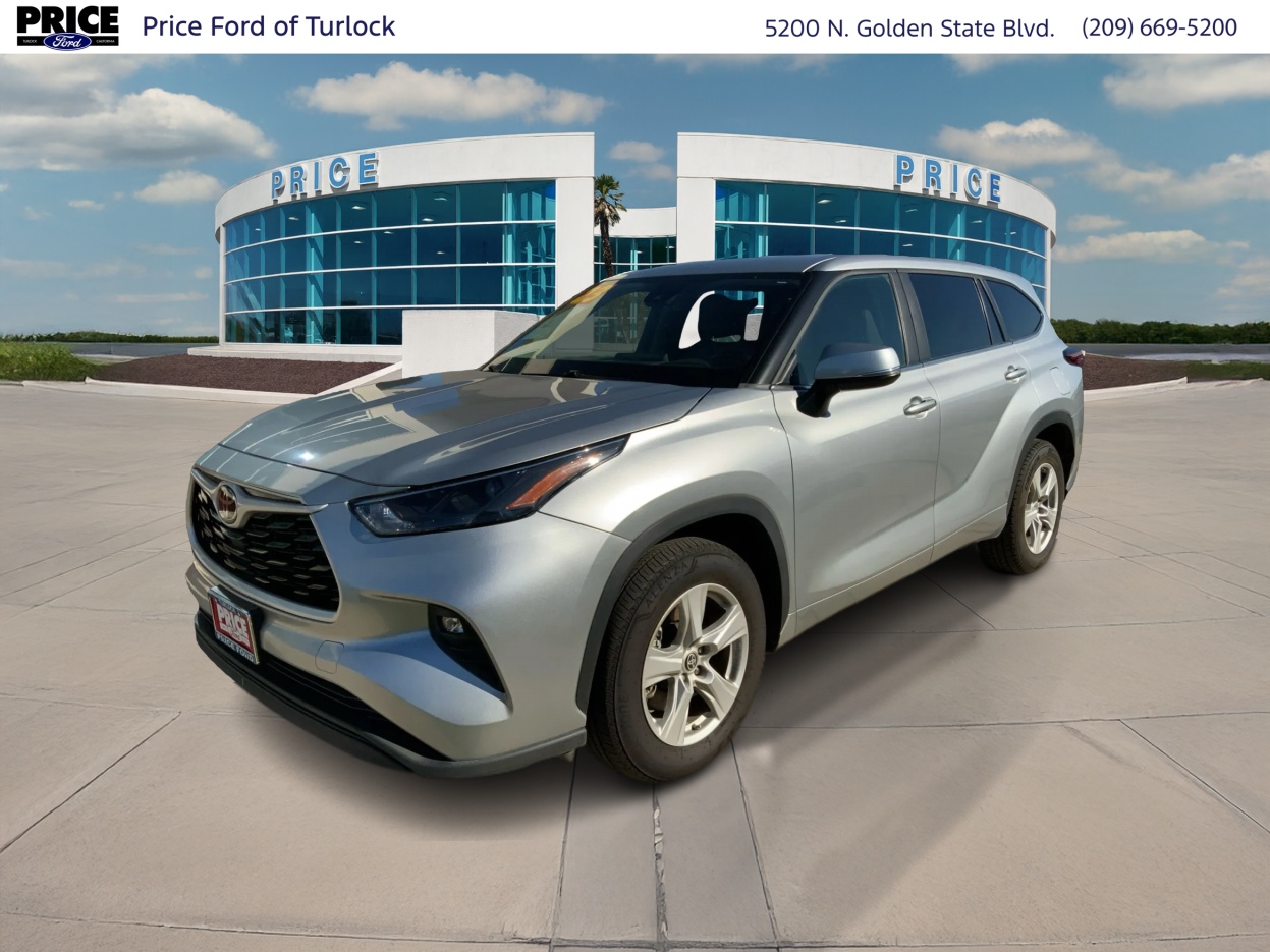 Used 2023 Toyota Highlander LE