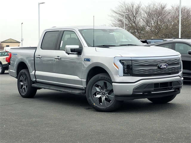 2025 Ford F-150 Lightning LARIAT