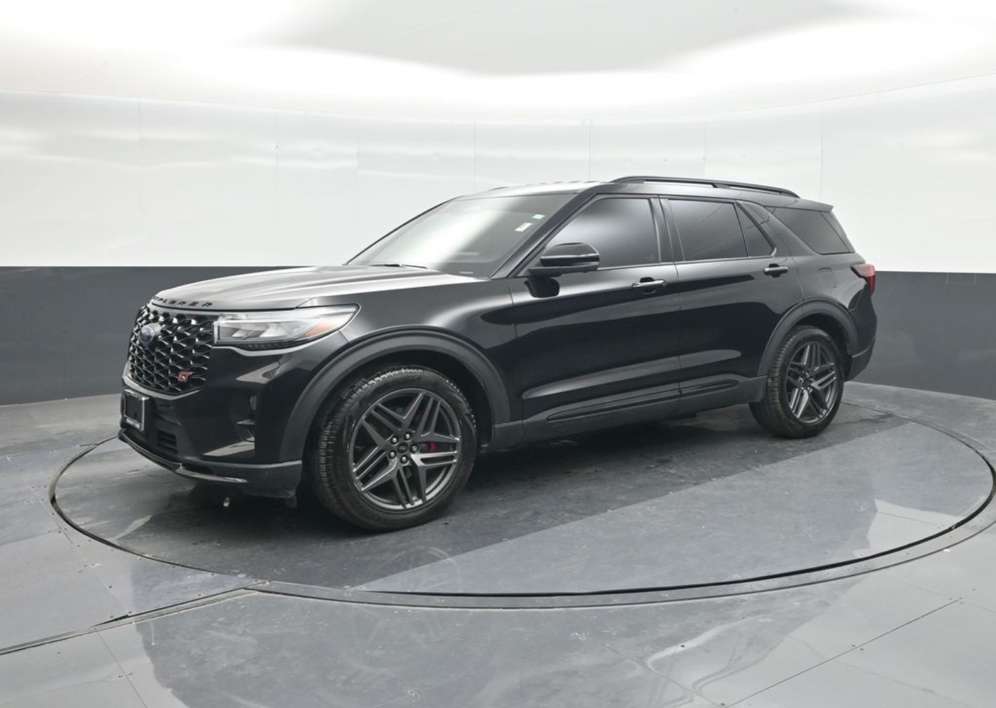 2025 Ford Explorer - Image 1