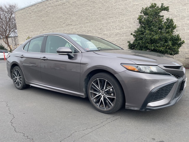 Used 2024 Toyota Camry SE