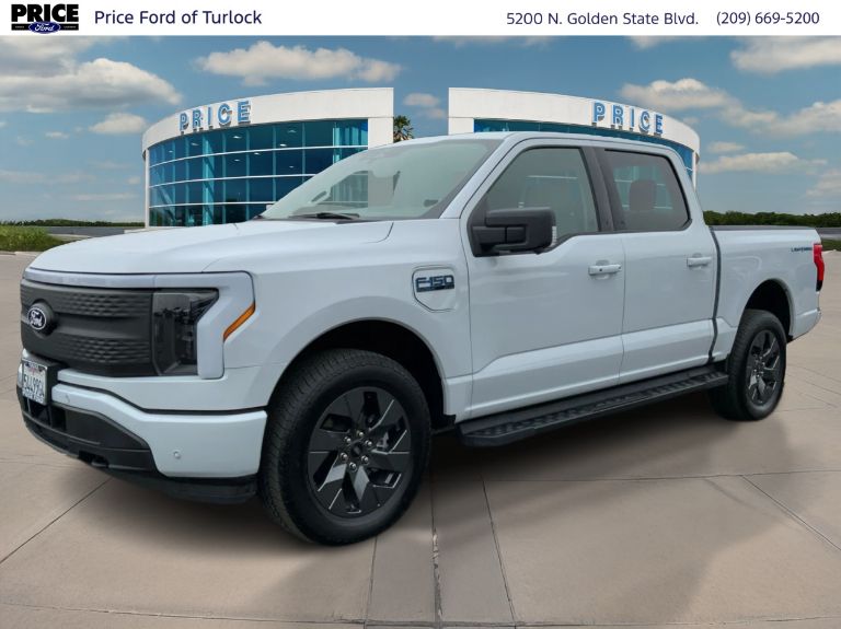 2025 Ford F-150 Lightning Flash