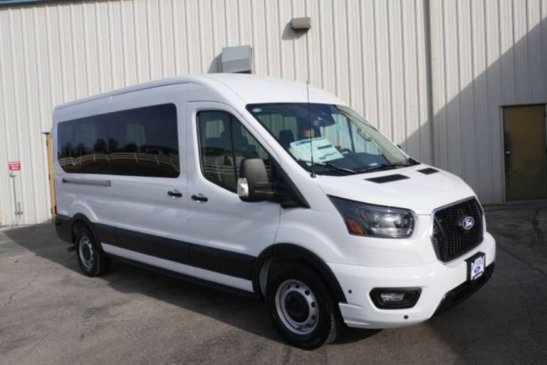 2026 Ford Transit Passenger Wagon XL