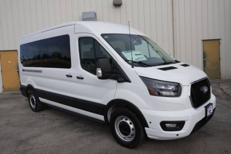 2026 Ford Transit Passenger Wagon XL