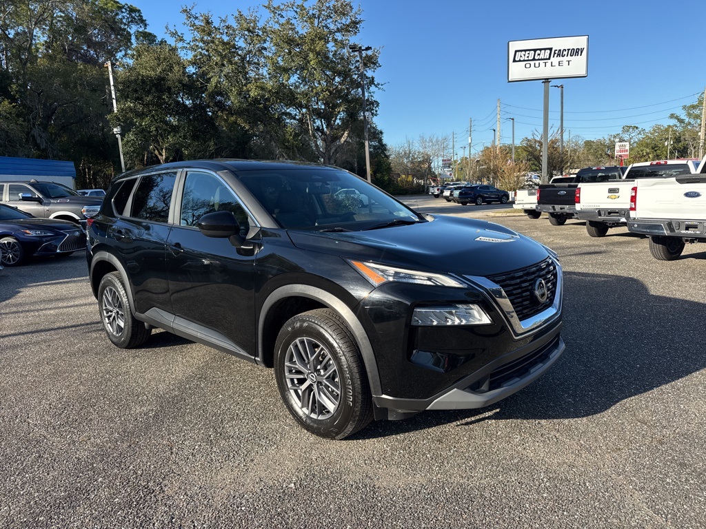Used 2023 Nissan Rogue SV