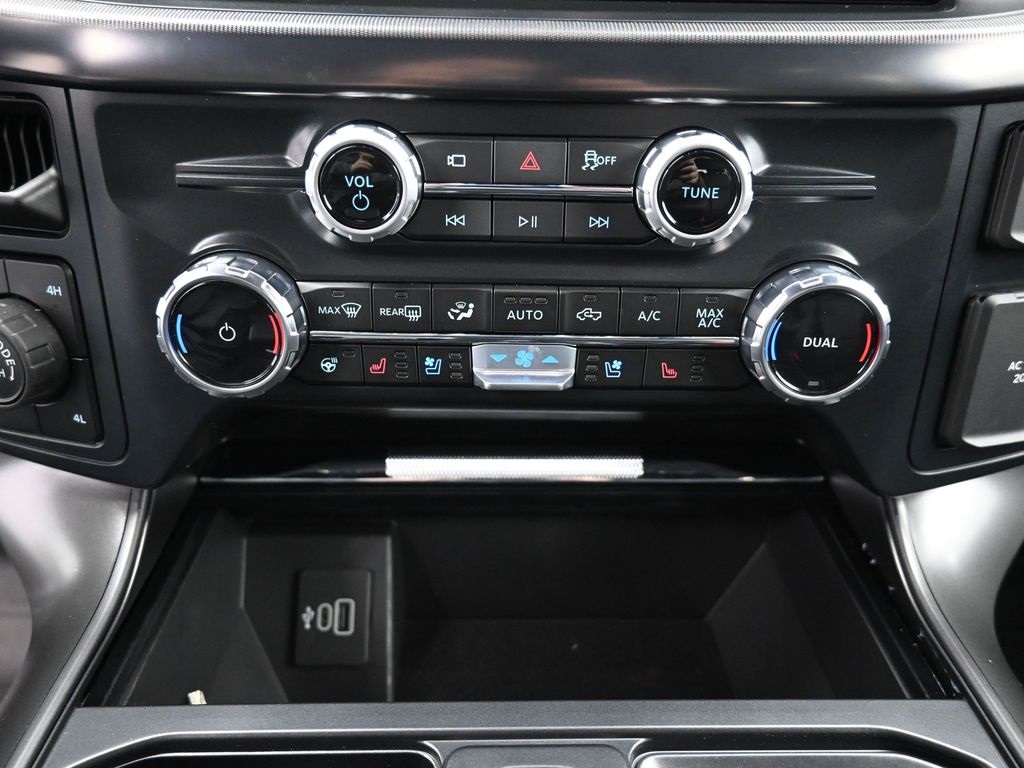 2025 Ford F-150 - Image 3