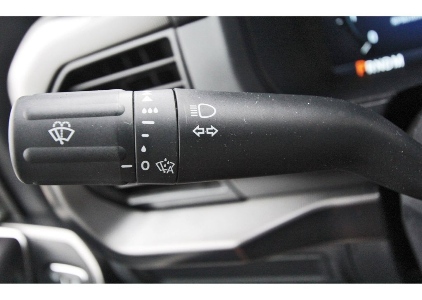 2025 Ford F-150 Platinum - Photo 11