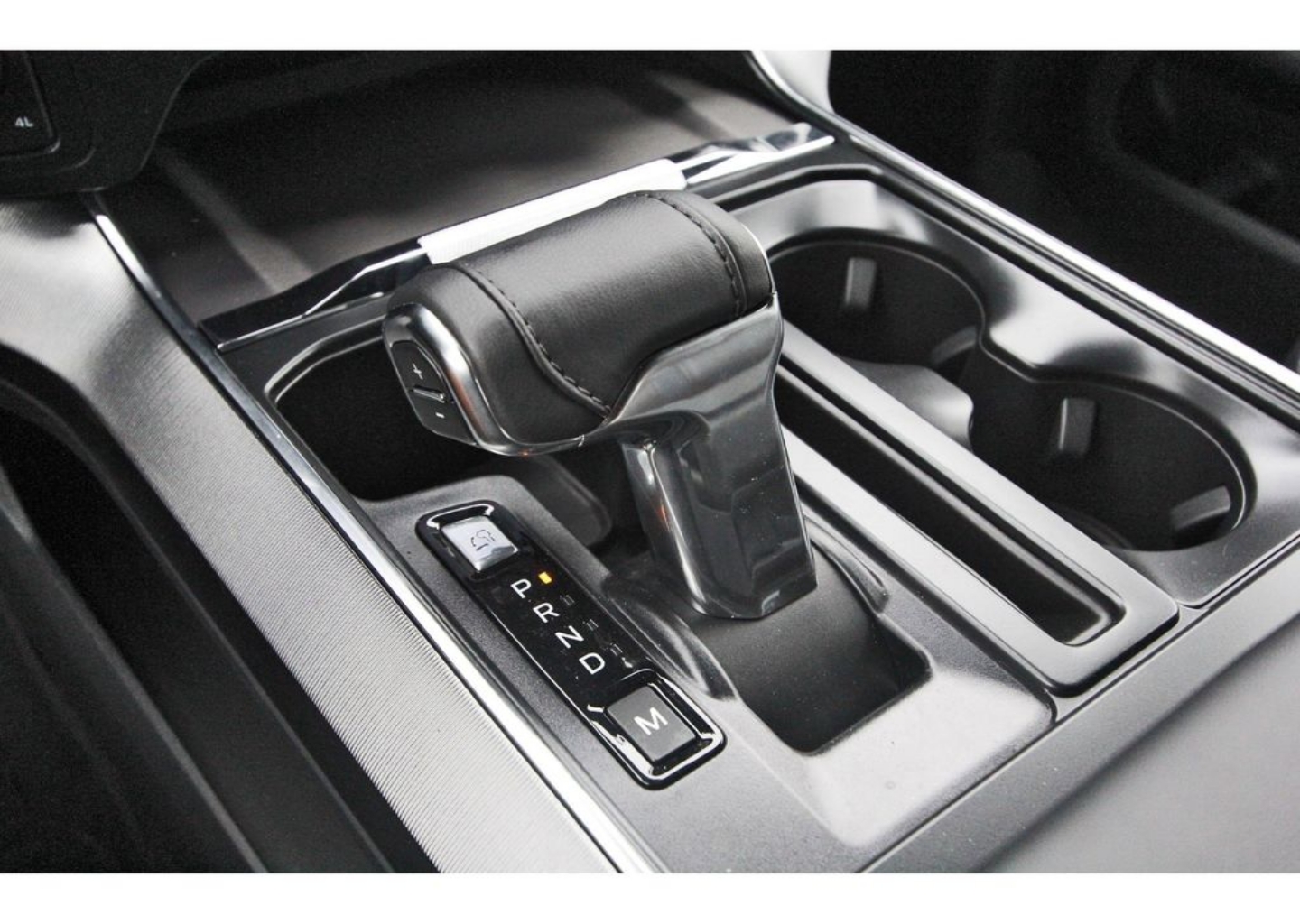 2025 Ford F-150 Platinum - Photo 18