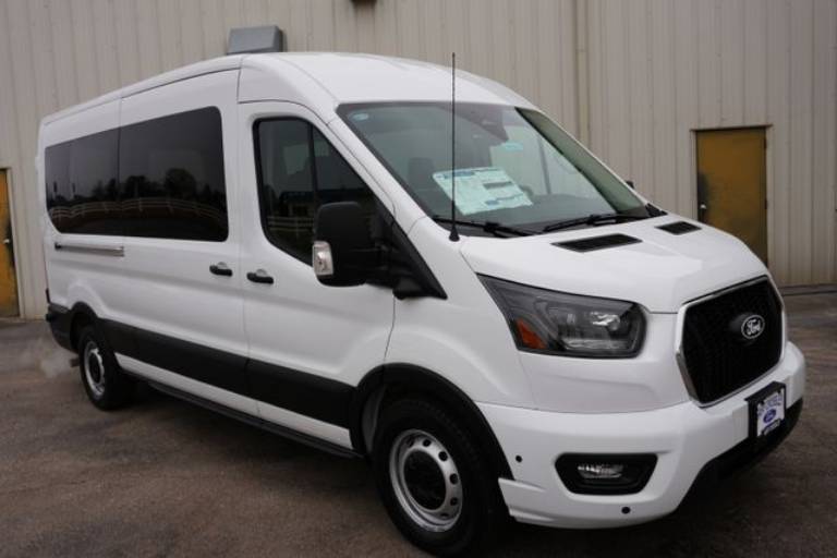2026 Ford Transit Passenger Wagon XL