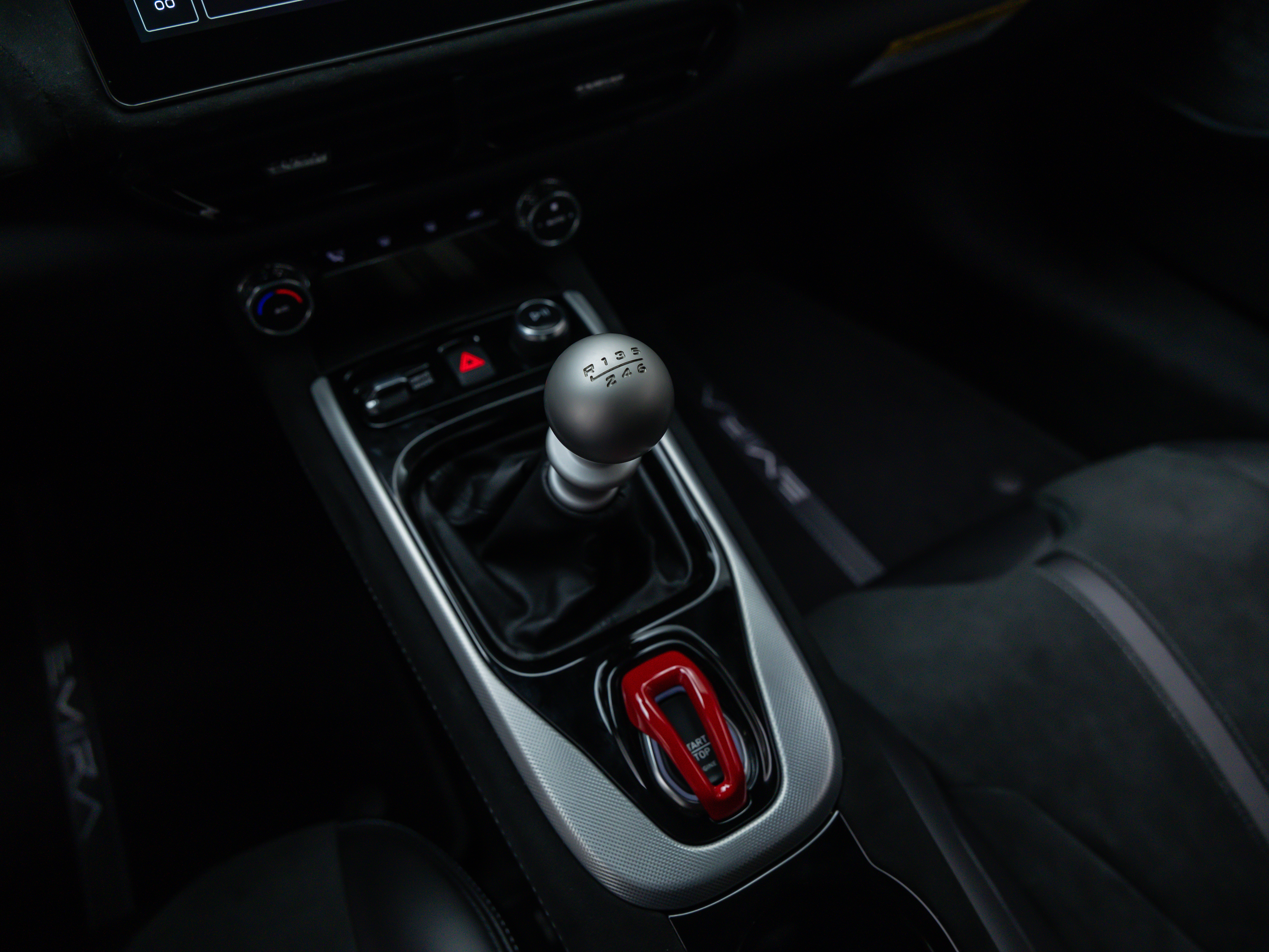 2026 Lotus Emira - Photo 24