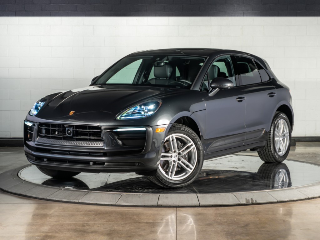 2025 Porsche Macan