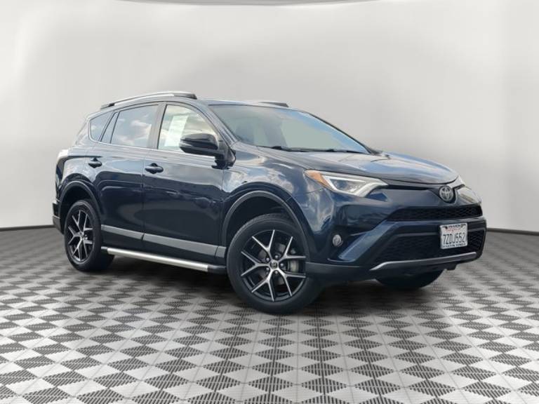 2017 Toyota RAV4 SE