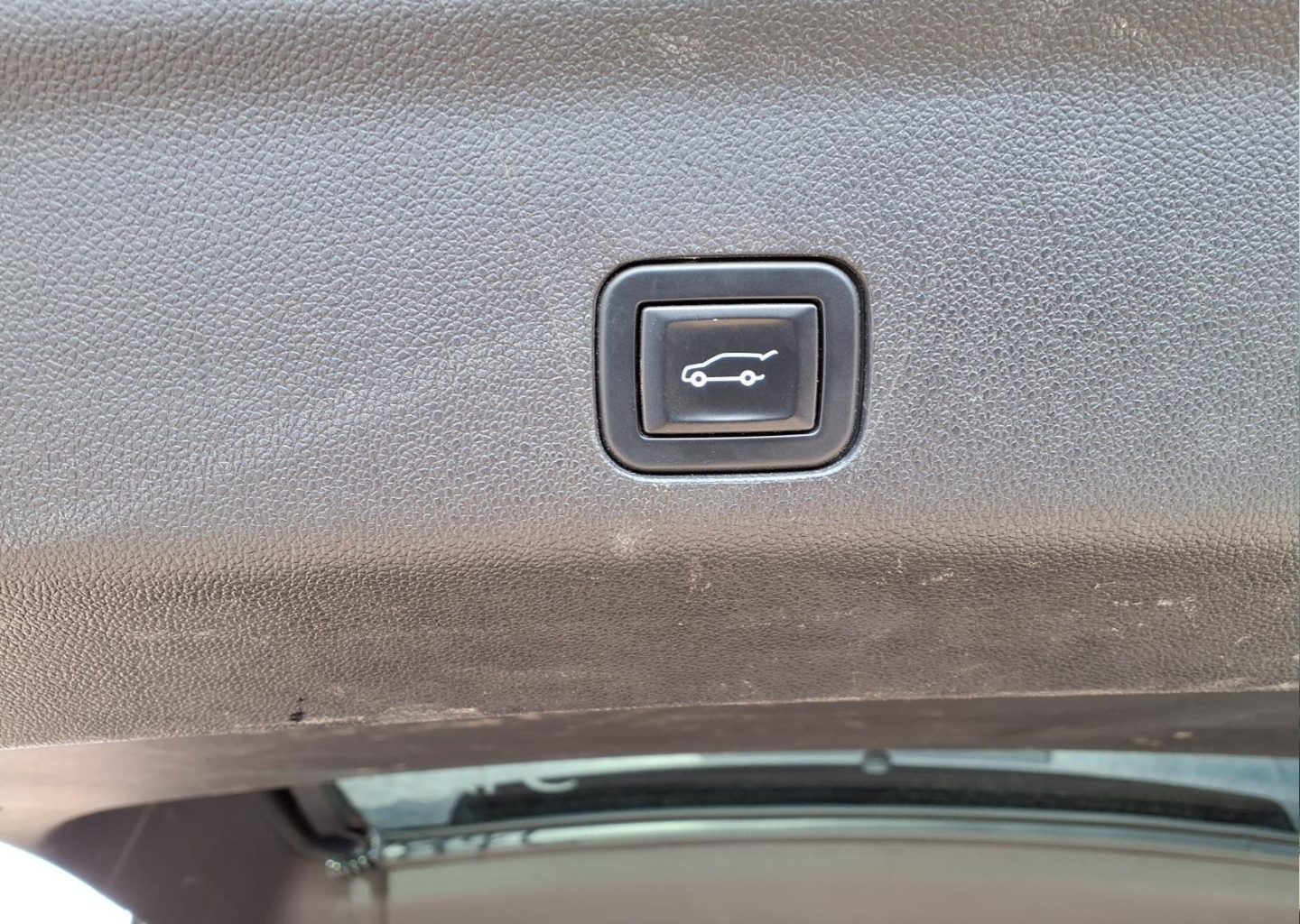 2021 Chevrolet Tahoe LT - Photo 9