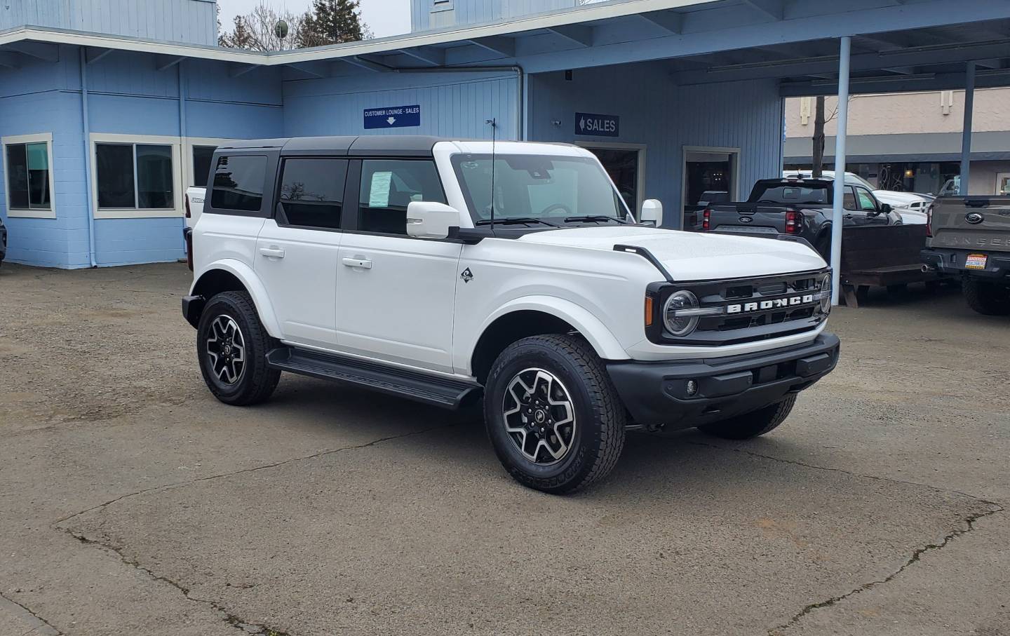 2025 Ford Bronco Outer Banks 4x4's photo