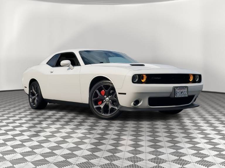 2018 Dodge Challenger SXT Plus