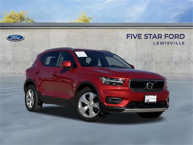 Used 2021 Volvo XC40 Momentum