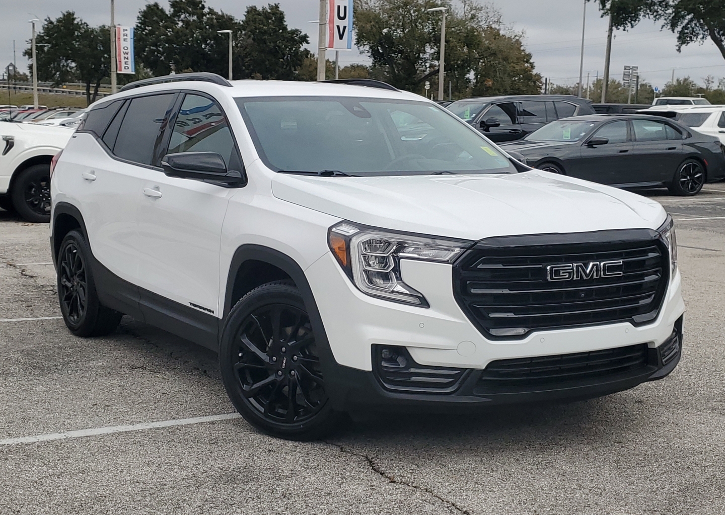 2023 GMC Terrain SLT