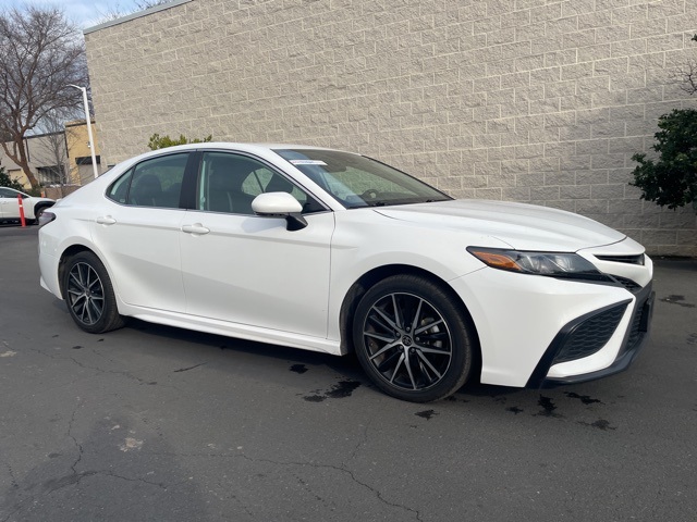 Used 2024 Toyota Camry SE