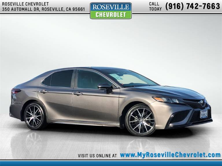 2022 Toyota Camry SE