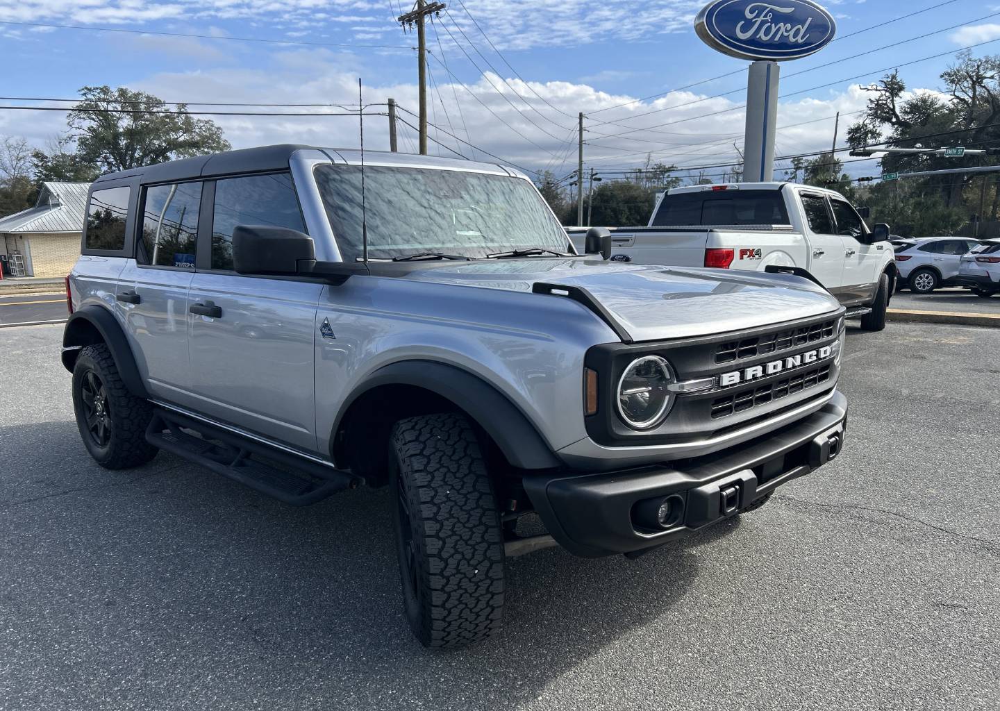2023 Ford Bronco 4-Door Black Diamond