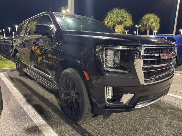 2023 GMC Yukon XL SLT