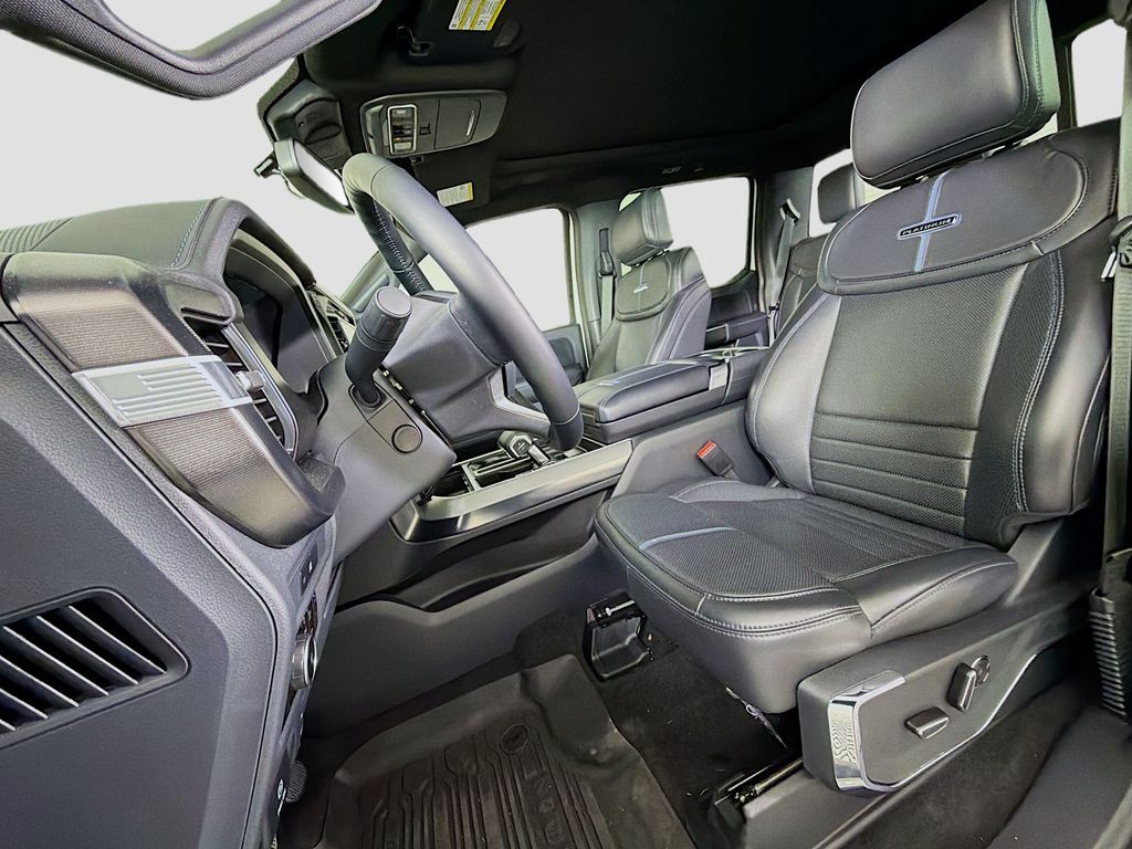 2025 Ford F-150 Platinum - Photo 11