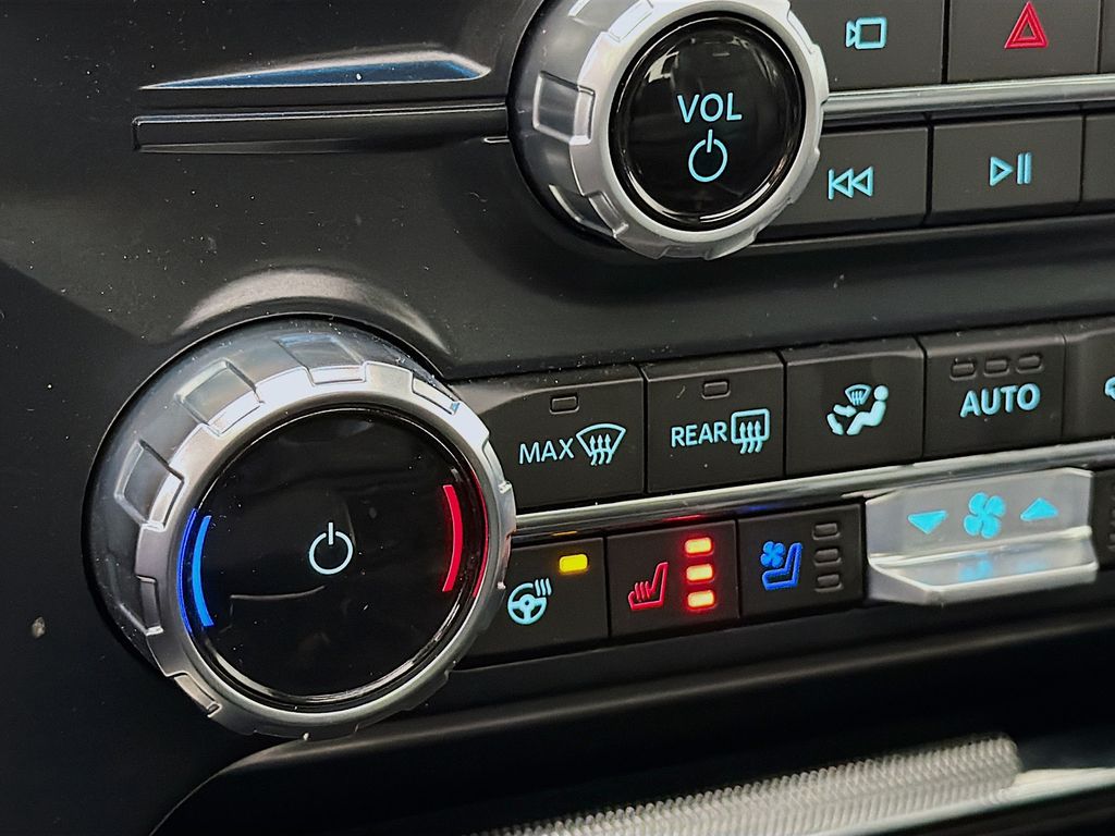 2025 Ford F-150 Platinum - Photo 23