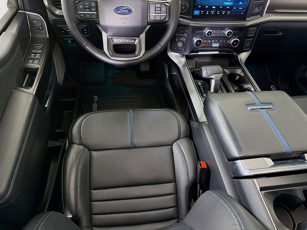 2025 Ford F-150 Platinum - Photo 25