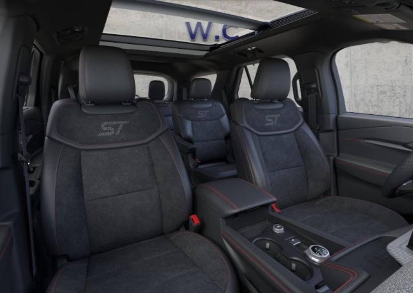 2025 Ford Explorer ST - Photo 13