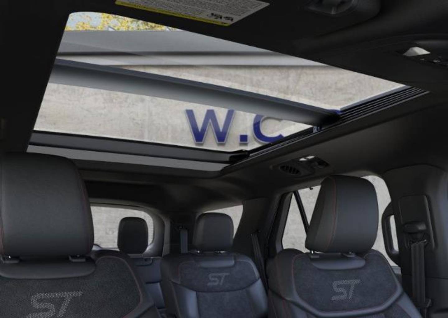 2025 Ford Explorer ST - Photo 25