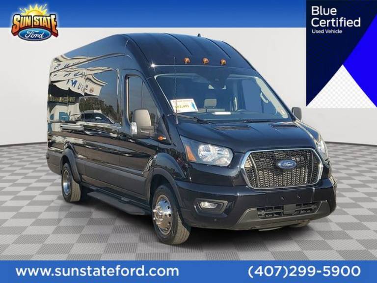 2024 Ford Transit Passenger Wagon XLT