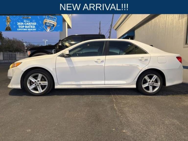 2014 Toyota Camry SE