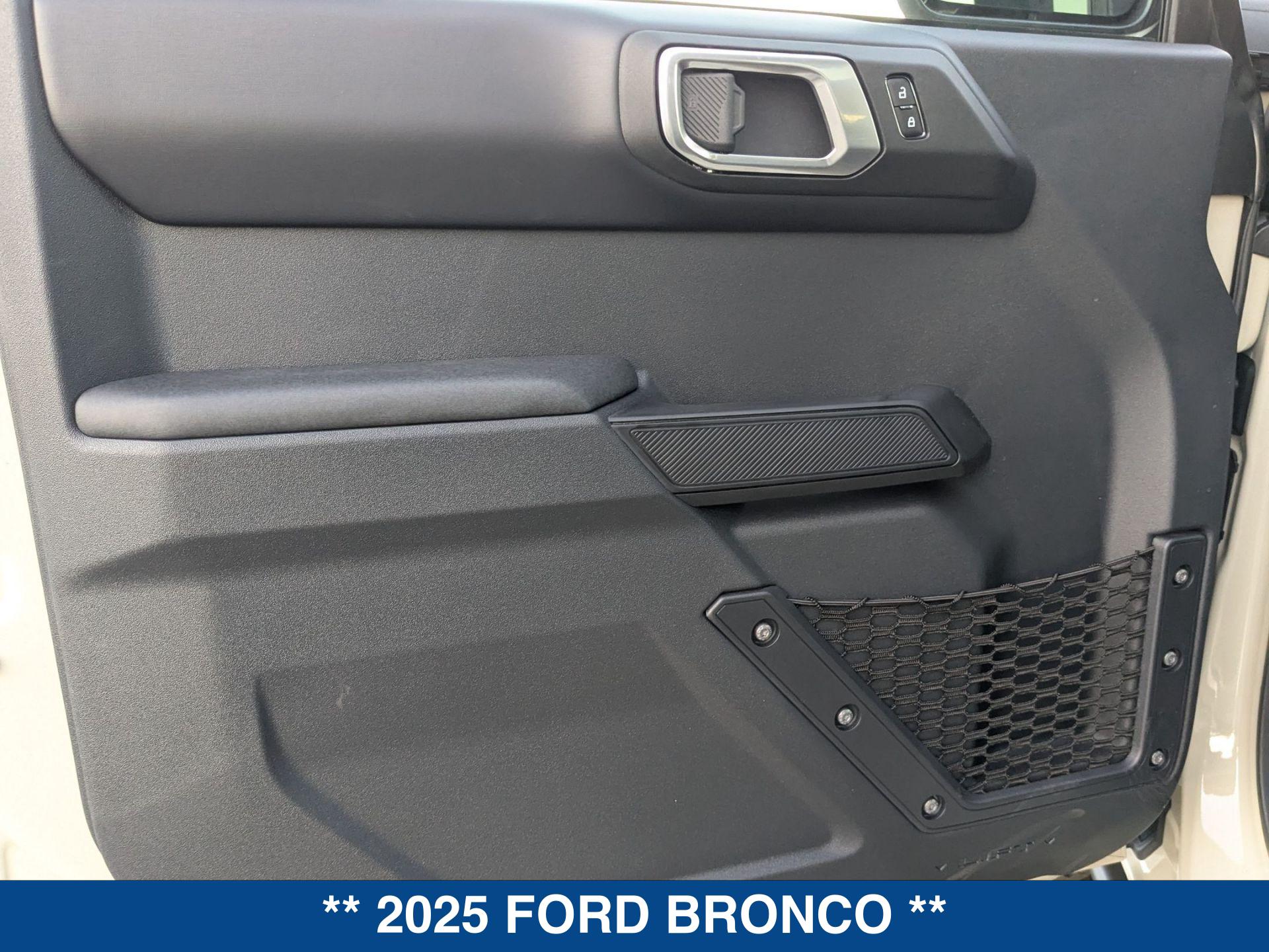 2025 Ford Bronco 4-Door Badlands - Photo 10
