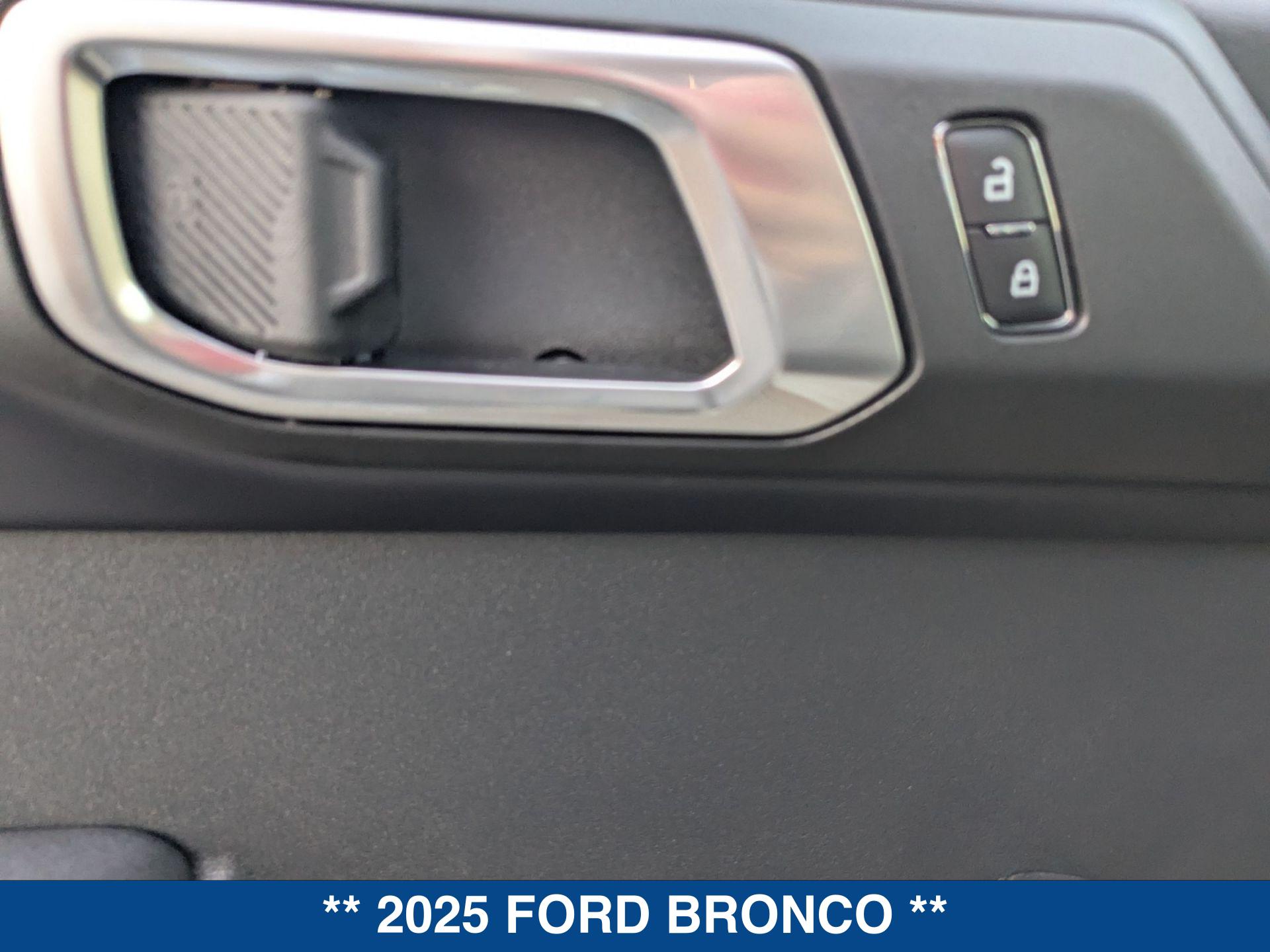 2025 Ford Bronco 4-Door Badlands - Photo 11