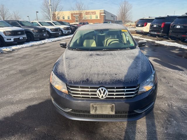 Used 2014 Volkswagen Passat SE with VIN 1VWBN7A31EC059735 for sale in Kansas City
