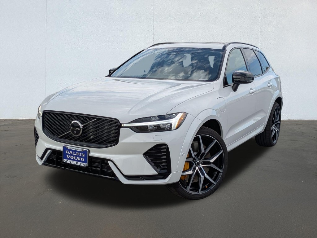 2026 Volvo XC60 Plug-In Hybrid T8 Polestar Engineered