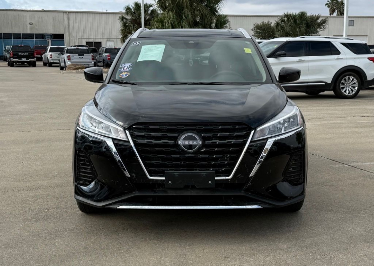 Used 2023 Nissan Kicks SV with VIN 3N1CP5CV8PL483671 for sale in Kingsville, TX
