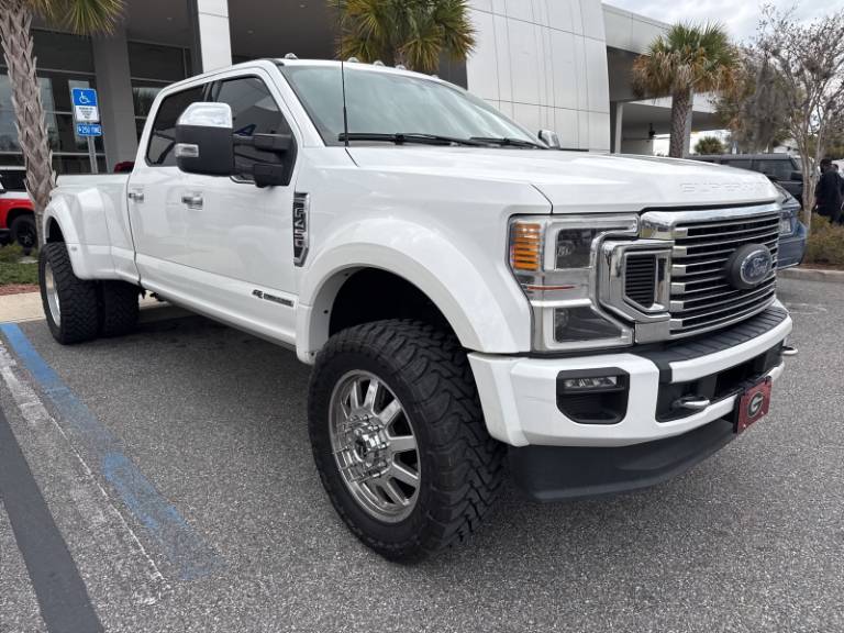 2022 Ford F-450SD Platinum