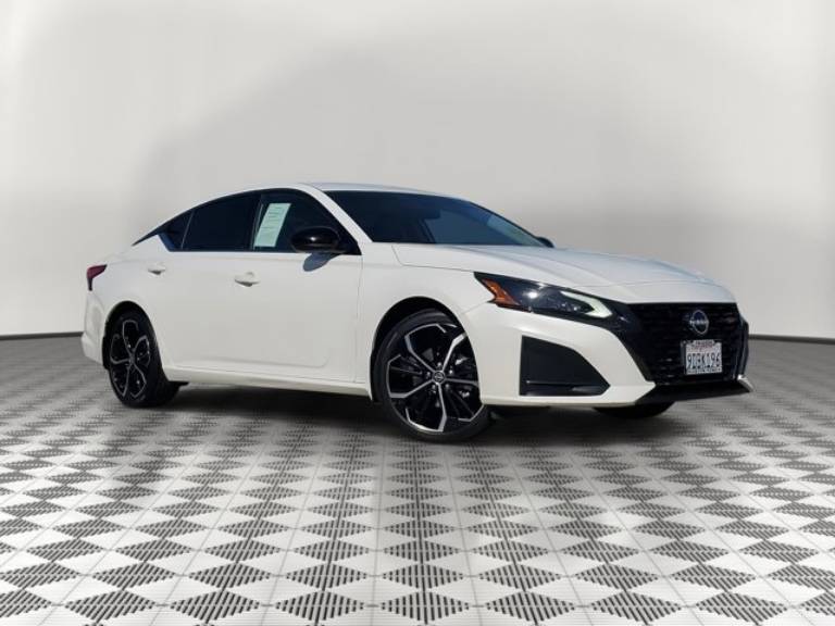 2023 Nissan Altima 2.5 SR