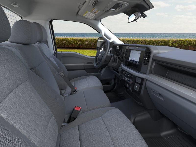 2025 Ford F-350 Super Duty Chassis Cab XLT - Photo 11