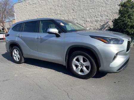 2024 Toyota Highlander LE