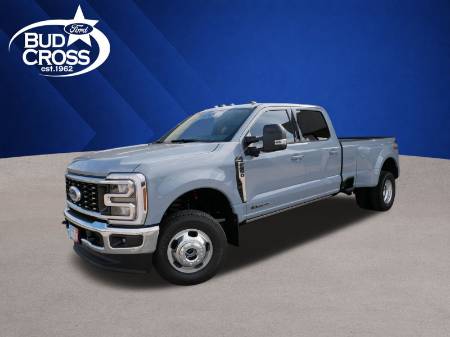 2026 Ford Super Duty F-350 DRW LARIAT